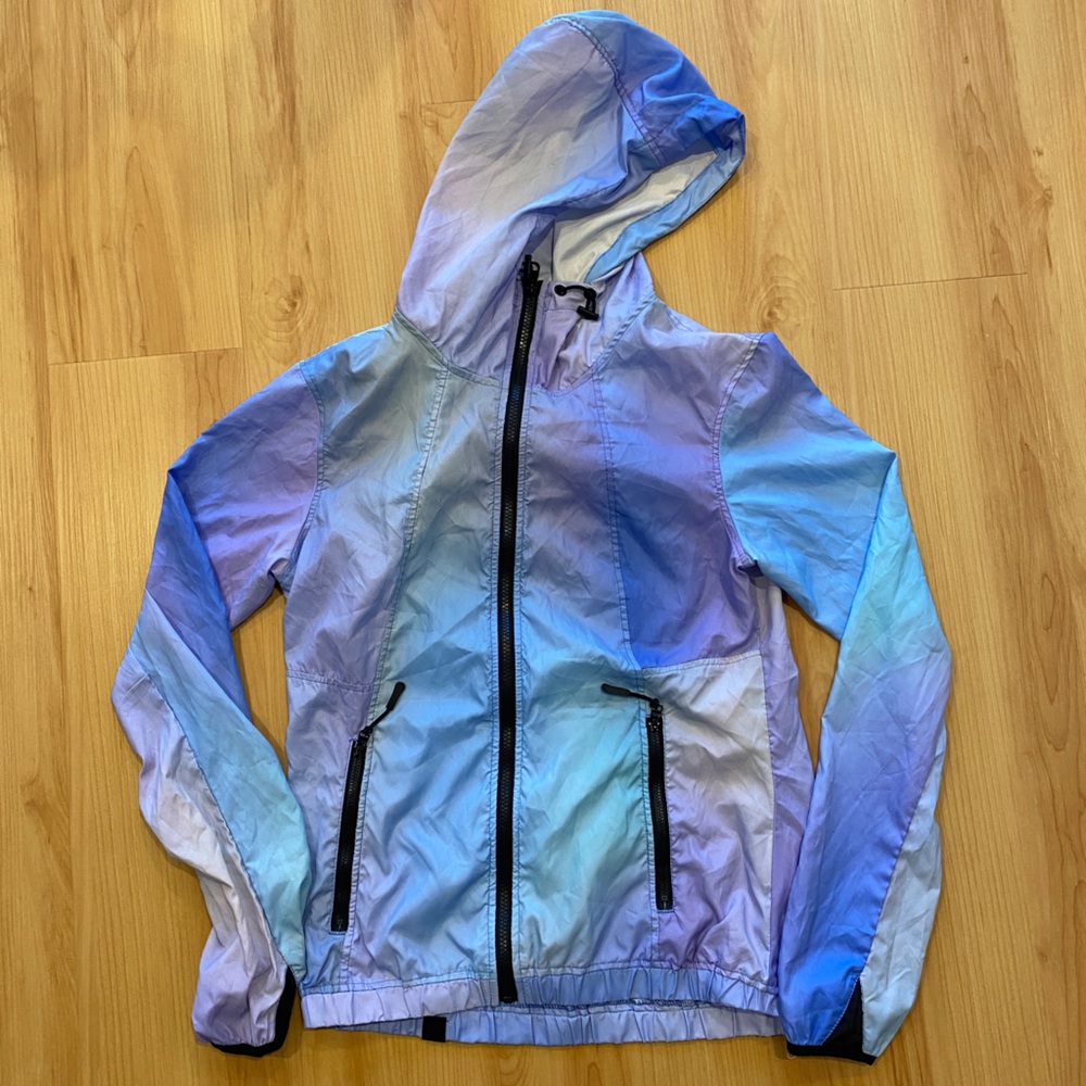 Bench lightweight packable windbreaker